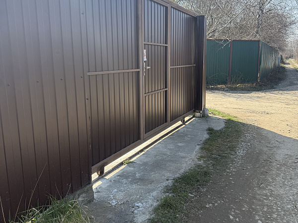 Откатные ворота на стальном профиле фото 4