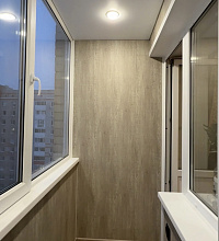 Остекление и отделка балкона пластиковыми окнами Рехау фото 5