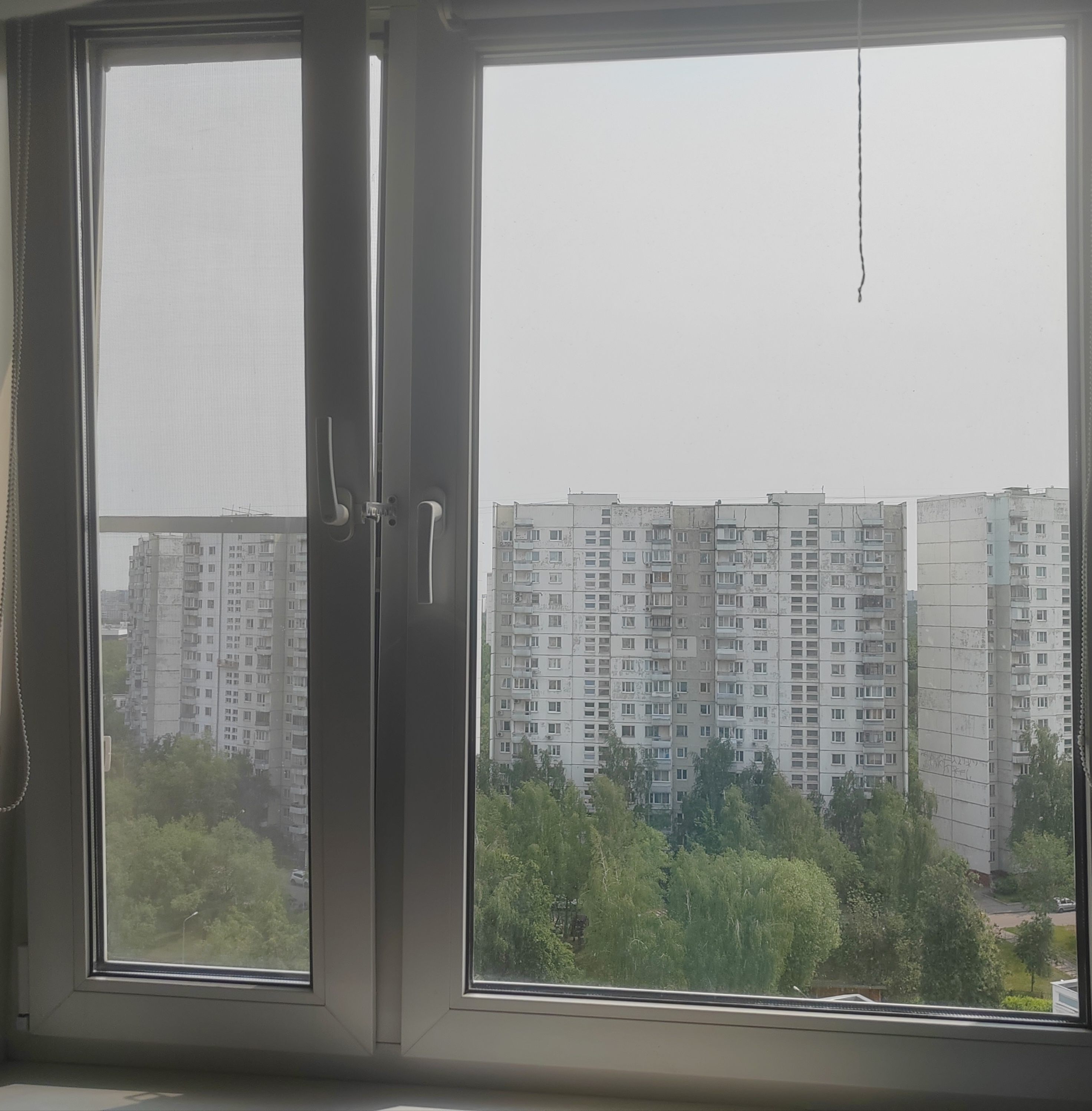 Замена двухстворчатого пластикового окна в новостройке фото