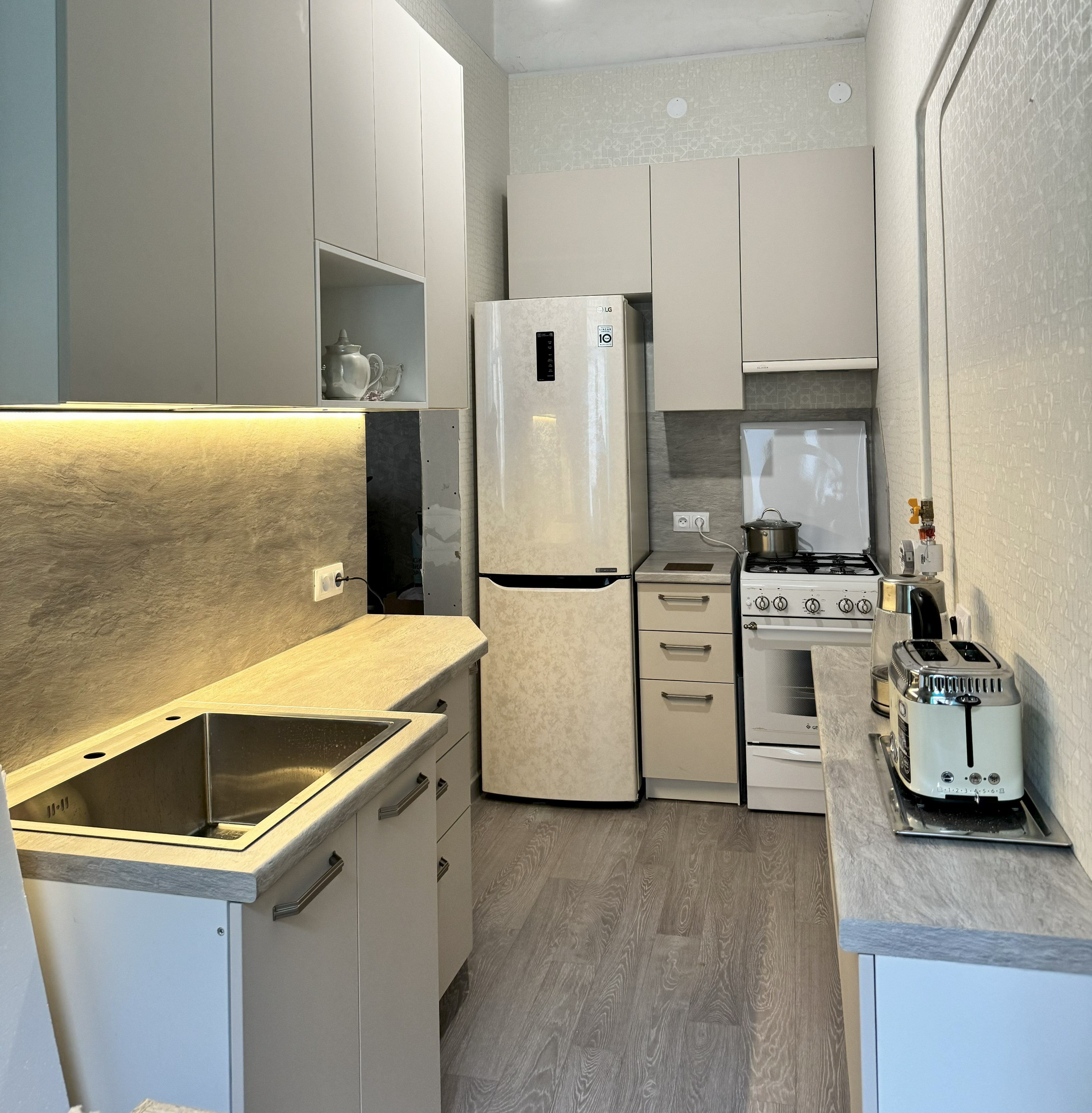 П-образная кухня на заказ по индивидуальному проекту фото