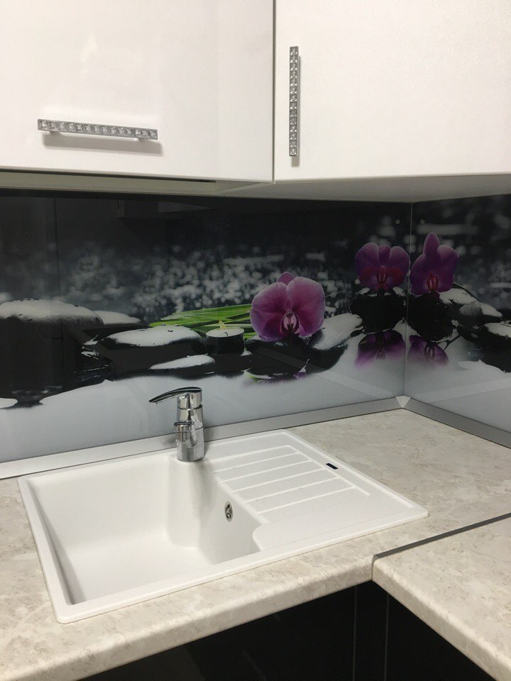 Угловая комбинированная кухня по проектному решению «Орхидея» фото