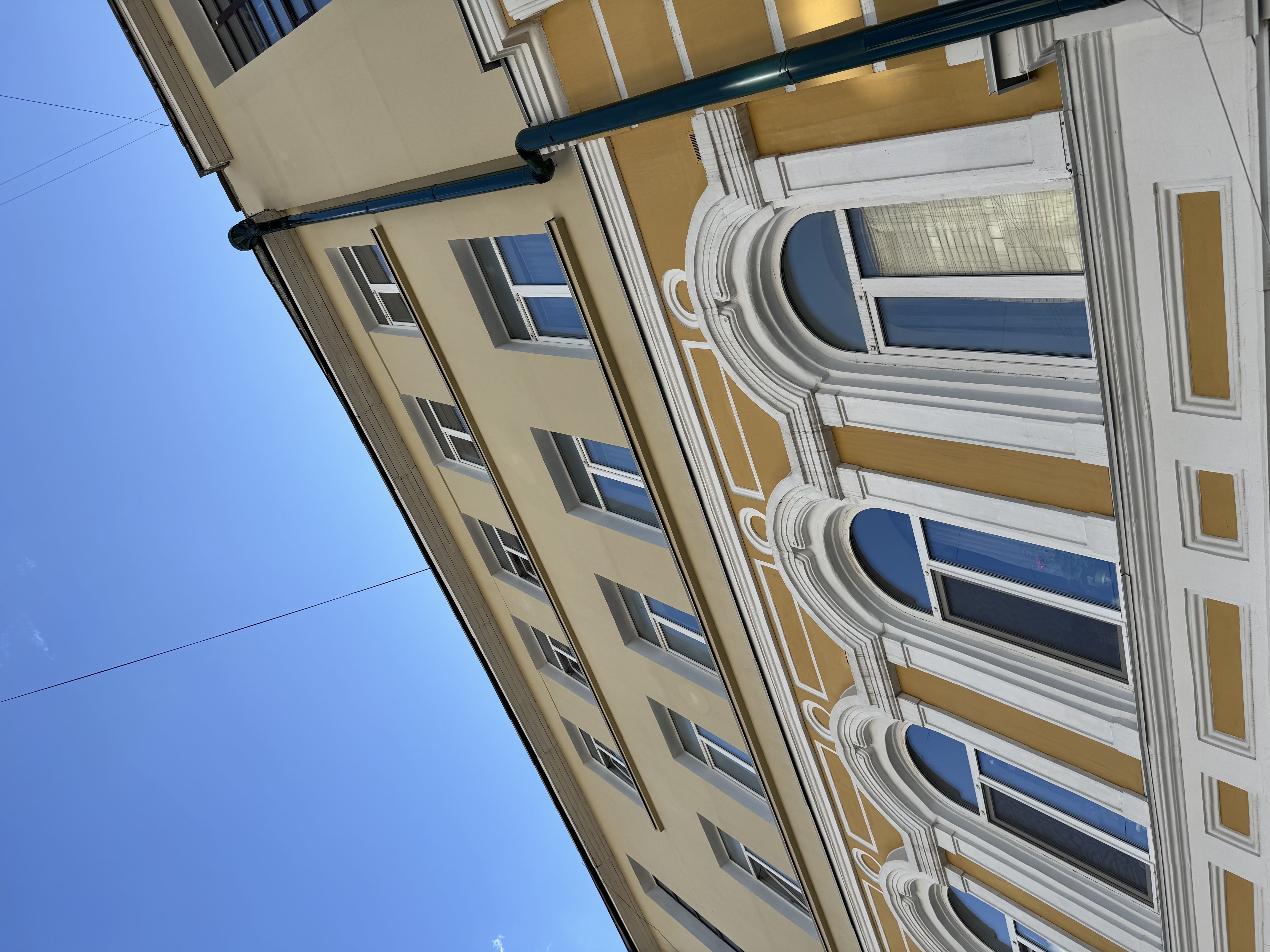 Заменили окно арочной формы в сталинке фото