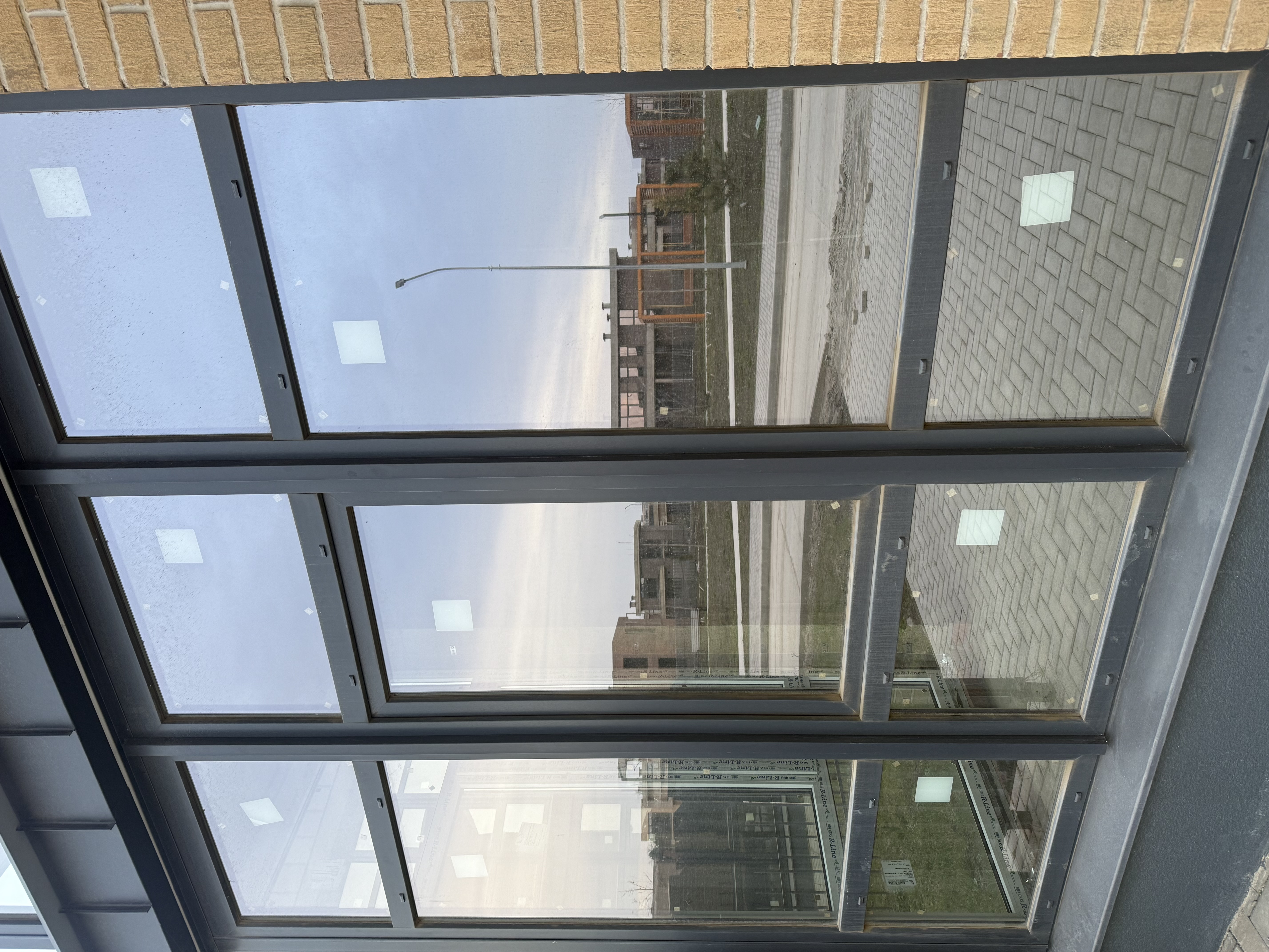 Остекление офиса окнами и витражными конструкциями фото