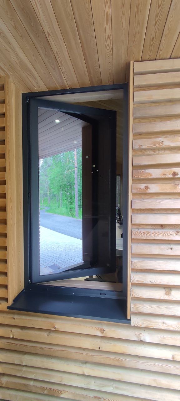 Остеклили дом персонала в загородном SPA-комплексе фото