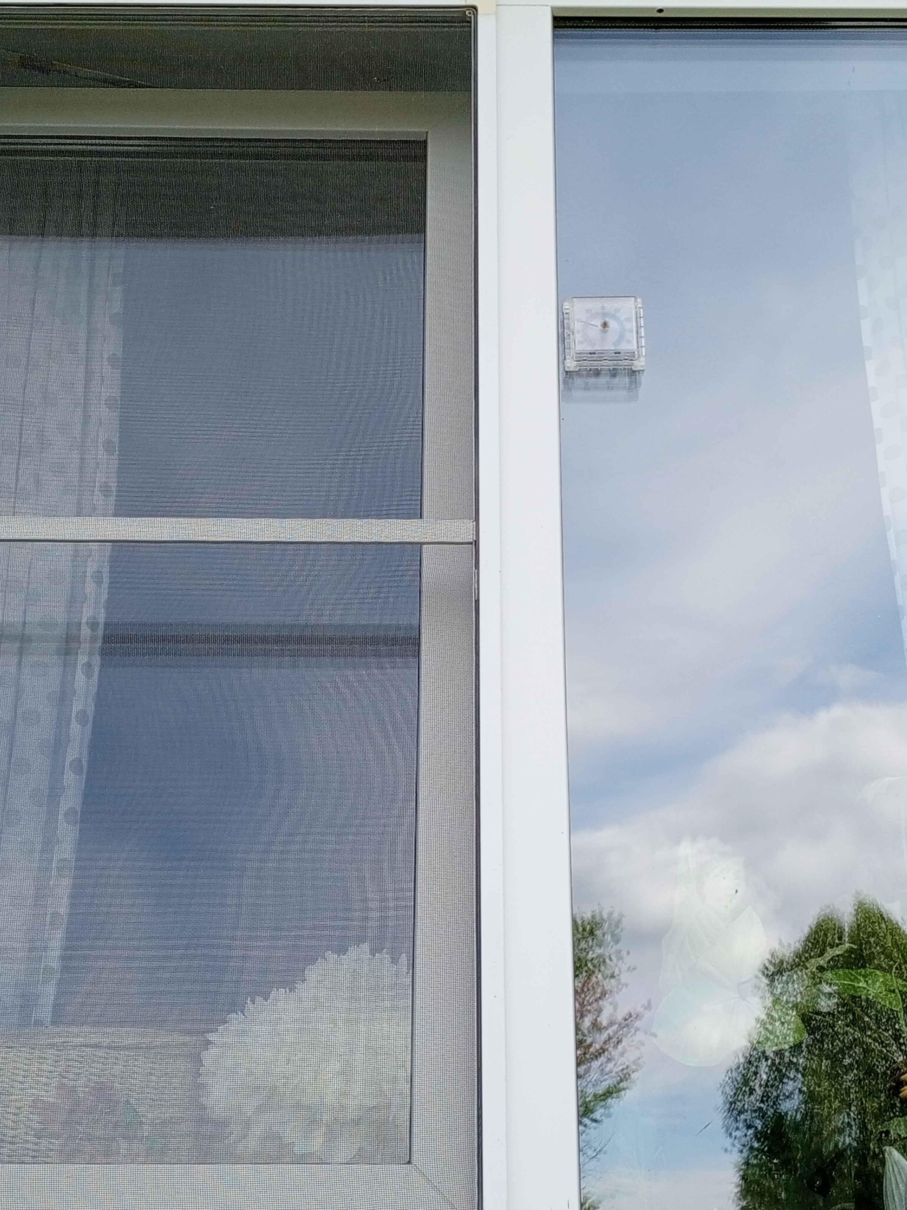 Заменили старые окна на пластиковые от бренда Montblanc фото